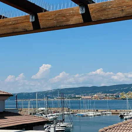 Casa Ciliegia * Múggia